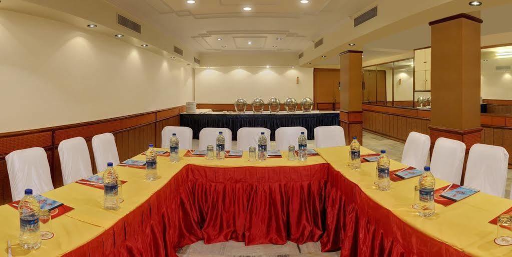 Oyo 15359 Hotel Kachandeep 자이푸르 사업 사진