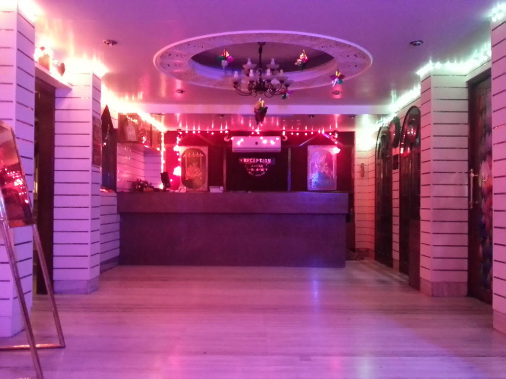 Oyo 15359 Hotel Kachandeep 자이푸르 외부 사진
